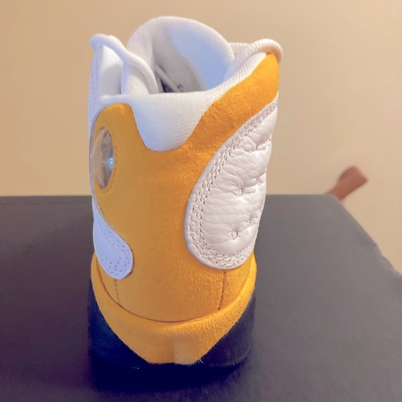 Air Jordan 13 Retro GS - Picture 3 of 4